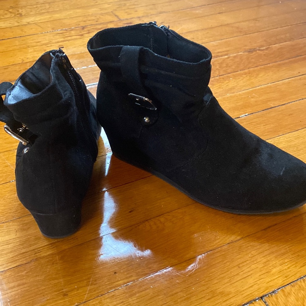 NINE WEST Black Booties